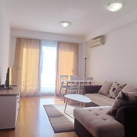 בודווה Apartments Svetlana מראה חיצוני תמונה